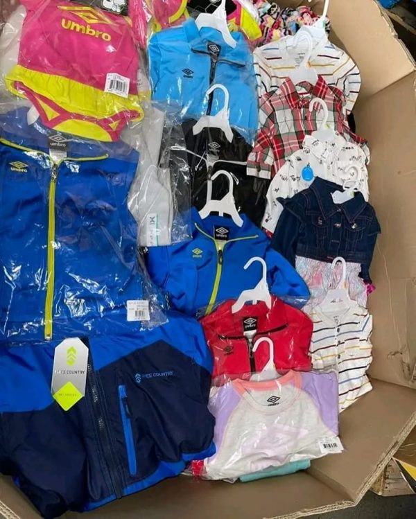 Kids target clothing available - Image 3
