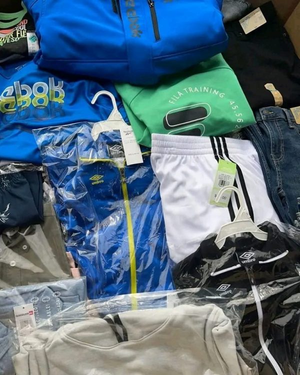 Kids target clothing available - Image 7