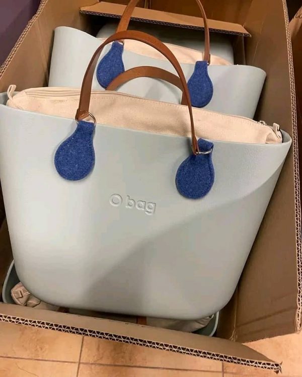 Elegant Women's Handbags Collection - Image 2
