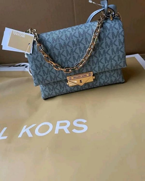 Elegant Women's Handbags Collection - Image 5