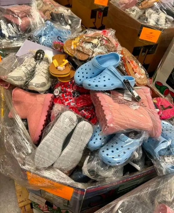 Assorted shoes - Image 4