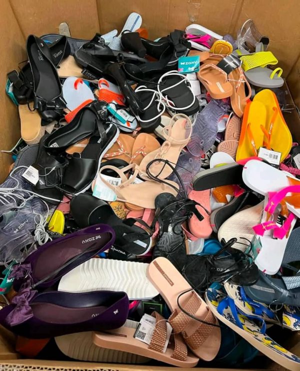 FLIP FLOPS & SANDALS - Image 4