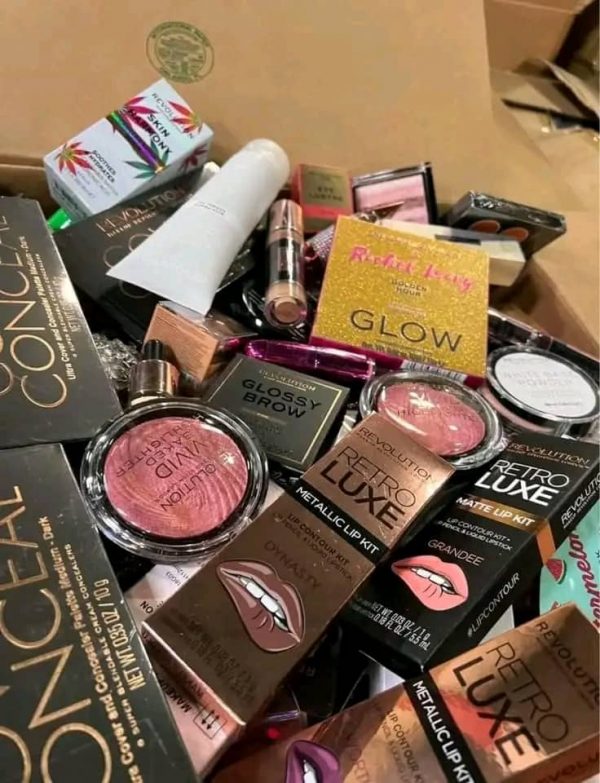 Brand name Cosmetic pallets!! - Image 5