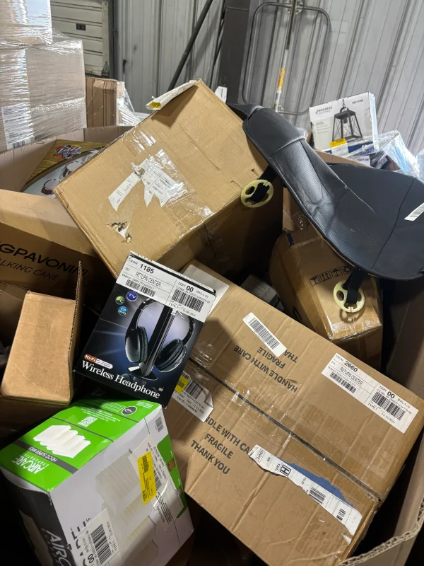 WM Medium Unmanifested Dotcom Returns Load (24 Pallet Per Truck) - Image 9